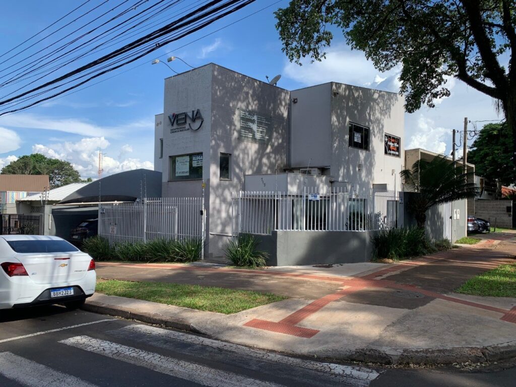 Prédio Comercial · 196 m² · Zona 04, Maringá