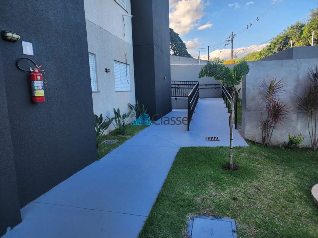 Apartamento · 2 quartos · Parque Industrial, Maringá