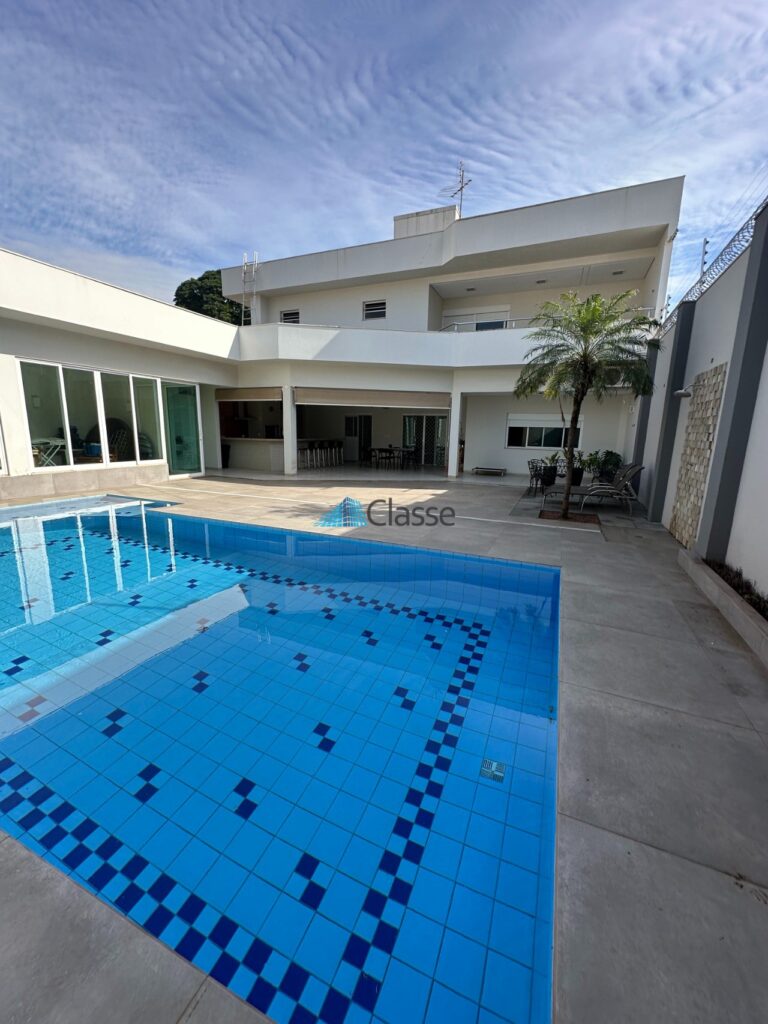 Casa · 5 quartos · Zona 02, Maringá
