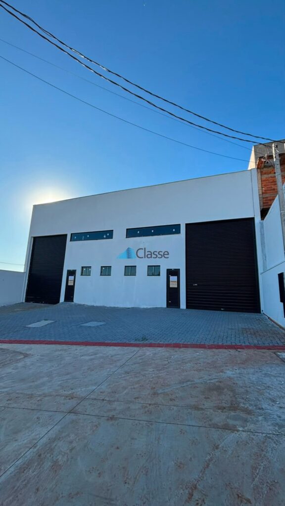 Barracão · 352 m² · Jardim Europa, Maringá