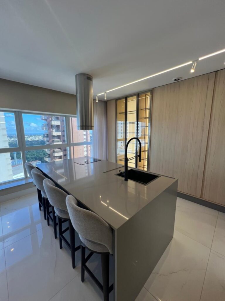 Apartamento · 3 quartos · Zona 01, Maringá
