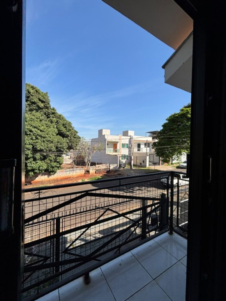 Sobrado · 400 m² · Vila Emilia, Maringá