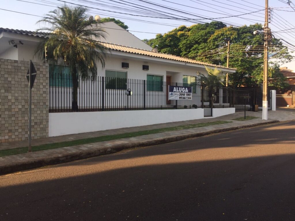 Casa · 170 m² · Jardim das Nacoes, Maringá