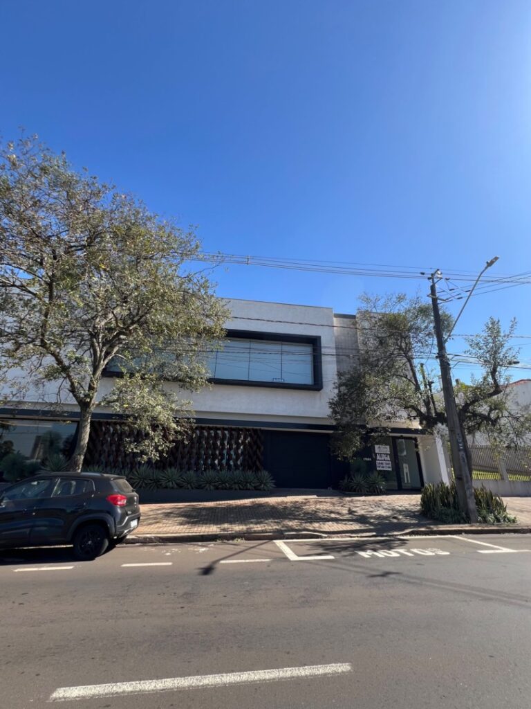 Sala Comercial · 297 m² · Jardim Alamar, Maringá