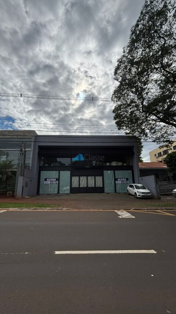 Sala Comercial · 488 m² · Zona 02, Maringá