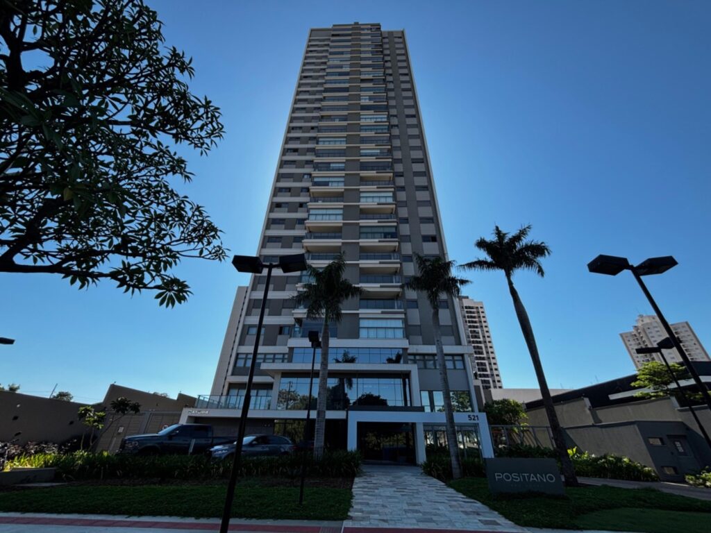 Apartamento · 2 quartos · Zona 08, Maringá